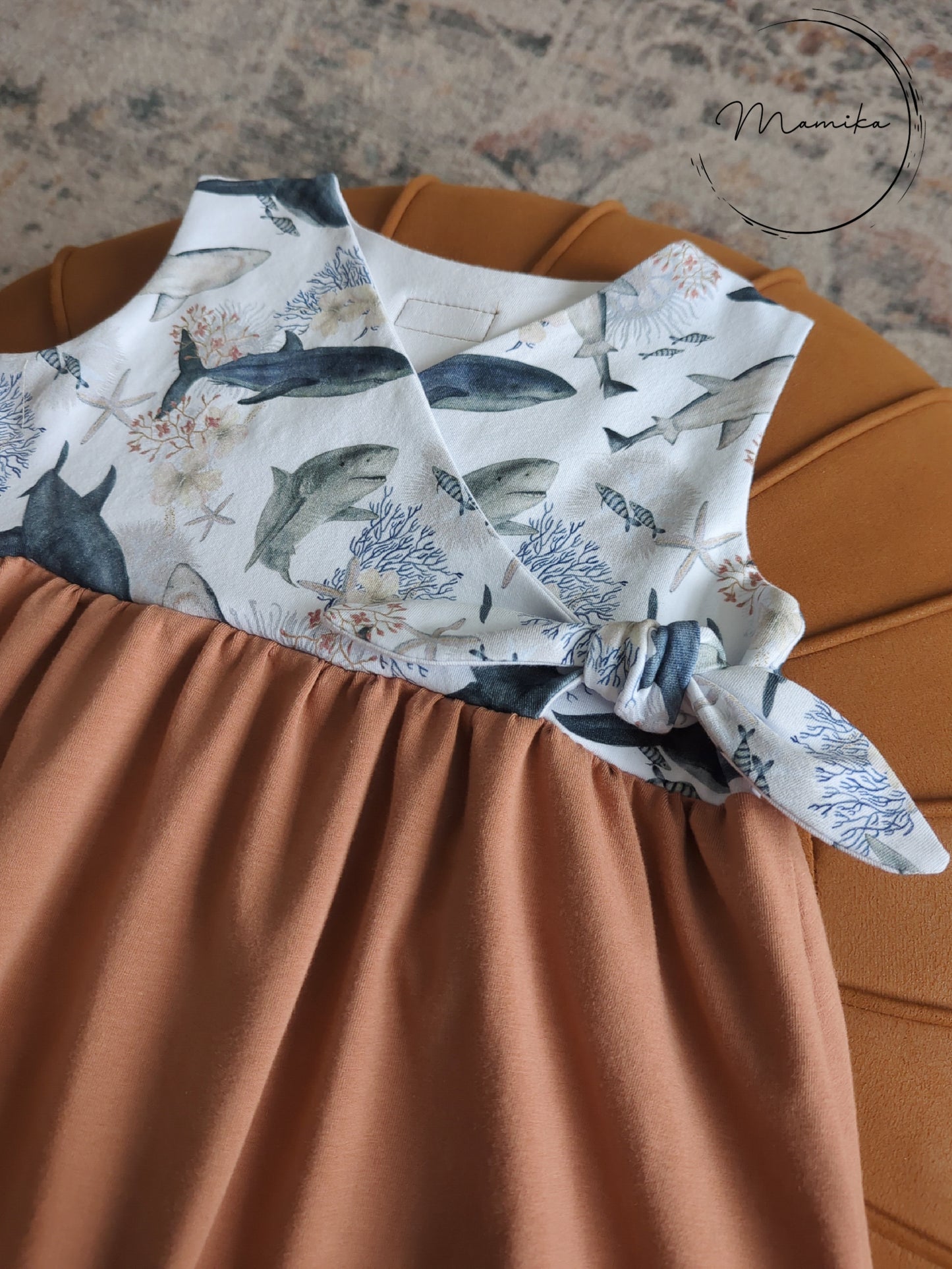 - PRÉCOMMANDE - Robe Cache-Coeur Bouclé Doux Requins & Rose Beige