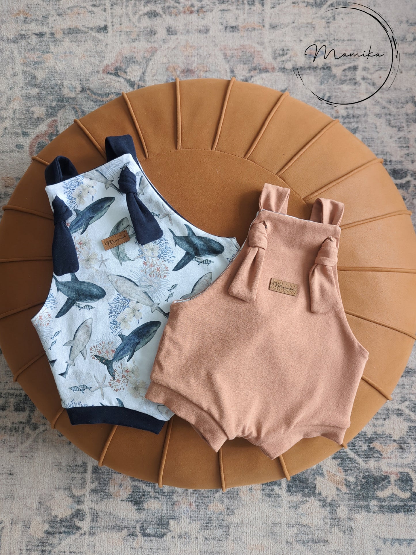 - PRÉCOMMANDE - Barboteuse Réversible Doux Requins