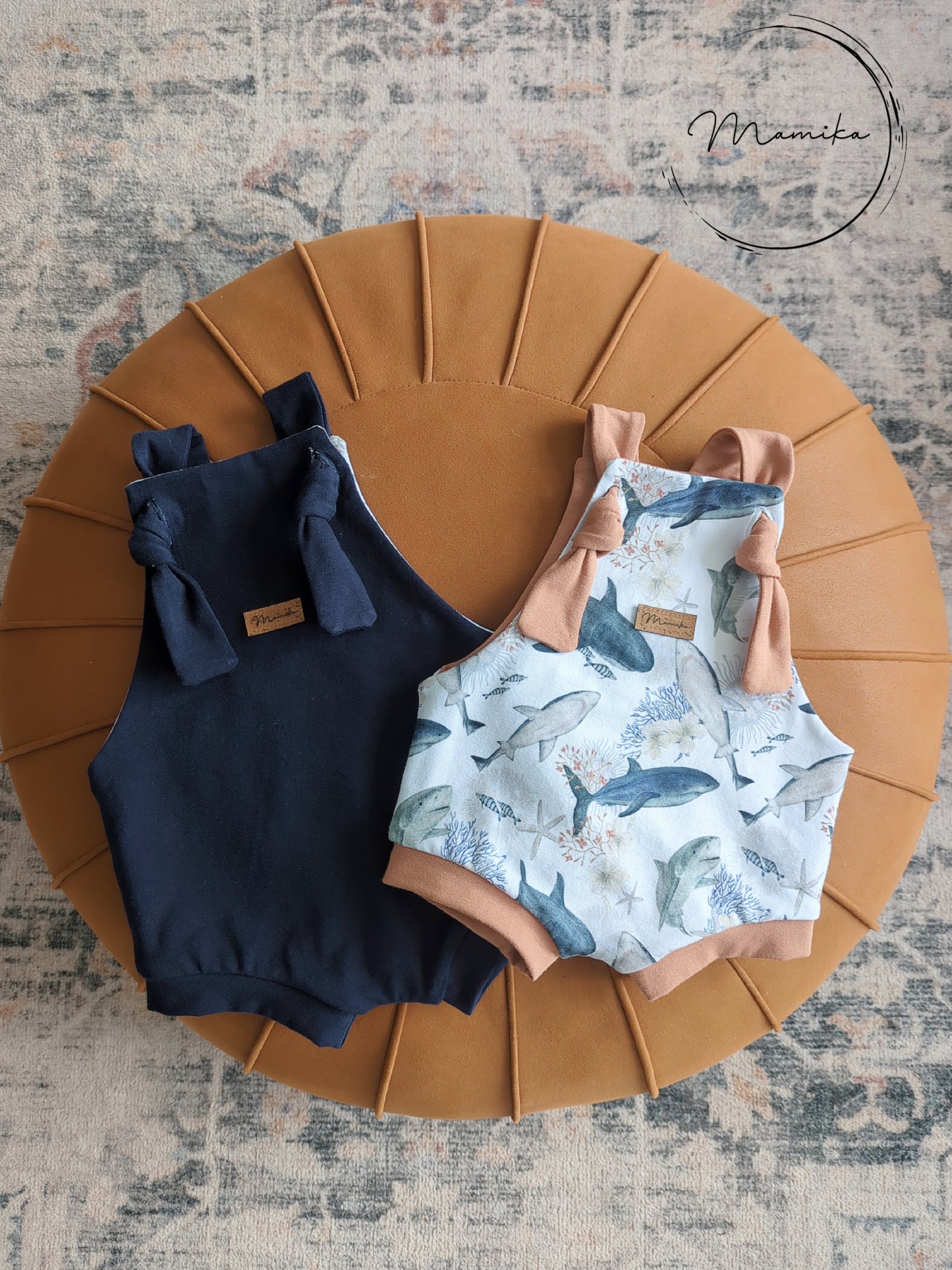 - PRÉCOMMANDE - Barboteuse Réversible Doux Requins